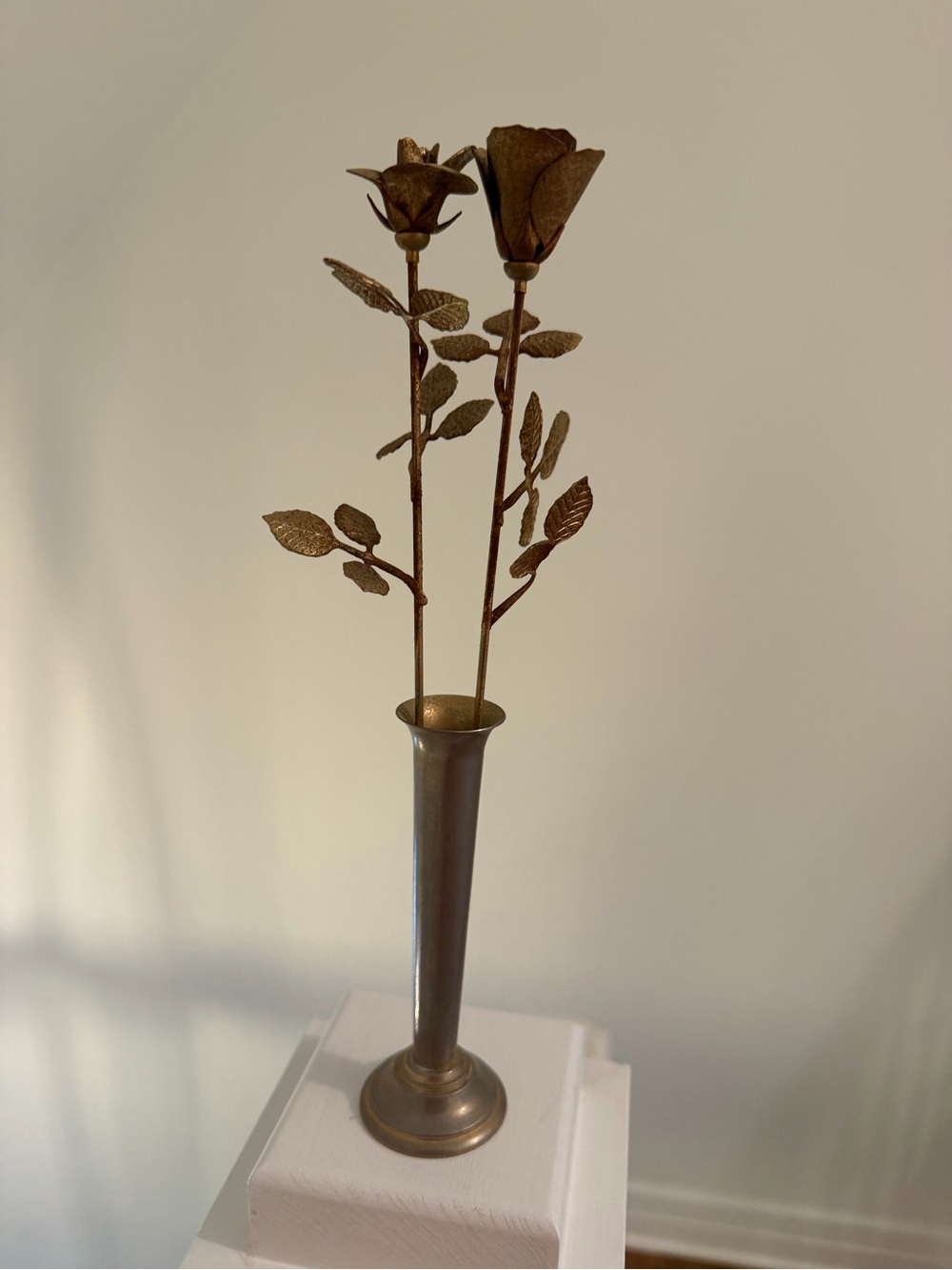 Vintage Ted Arnold Ltd. Brass Tone Metal Rose Bud Vase 2 Roses